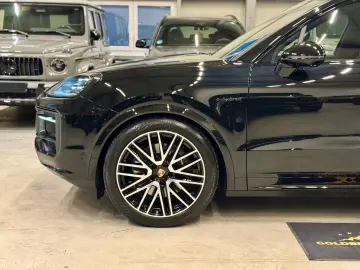 Porsche Cayenne E-Hybrid Black Edition Carbon Turbo