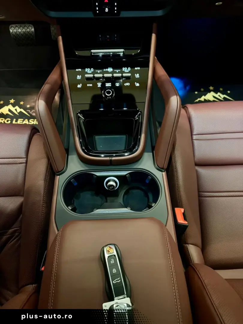 Porsche Cayenne E-Hybrid Black Edition Carbon Turbo