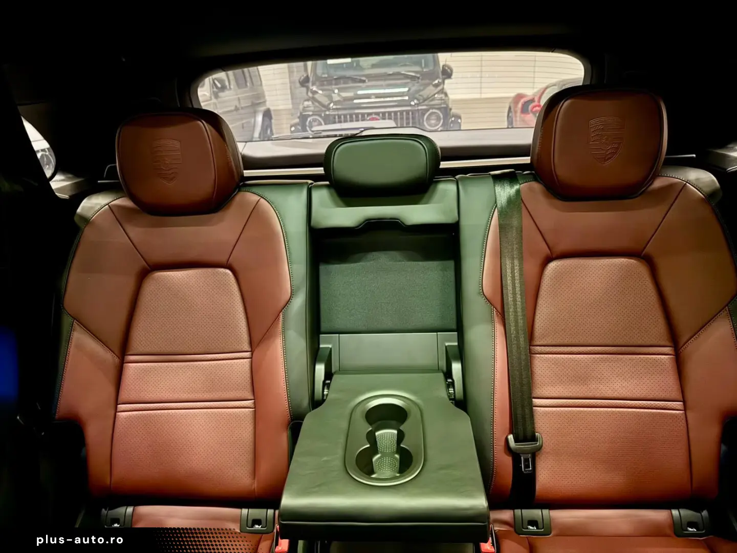 Porsche Cayenne E-Hybrid Black Edition Carbon Turbo