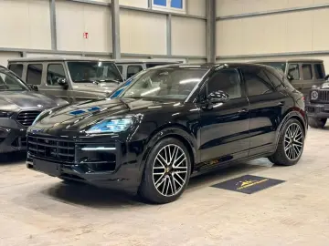 Porsche Cayenne E-Hybrid Black Edition Carbon Turbo