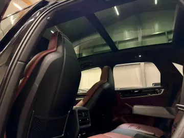 Porsche Cayenne E-Hybrid Black Edition Carbon Turbo