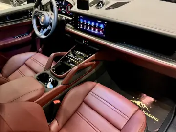 Porsche Cayenne E-Hybrid Black Edition Carbon Turbo