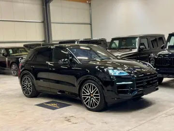 Porsche Cayenne E-Hybrid Black Edition Carbon Turbo