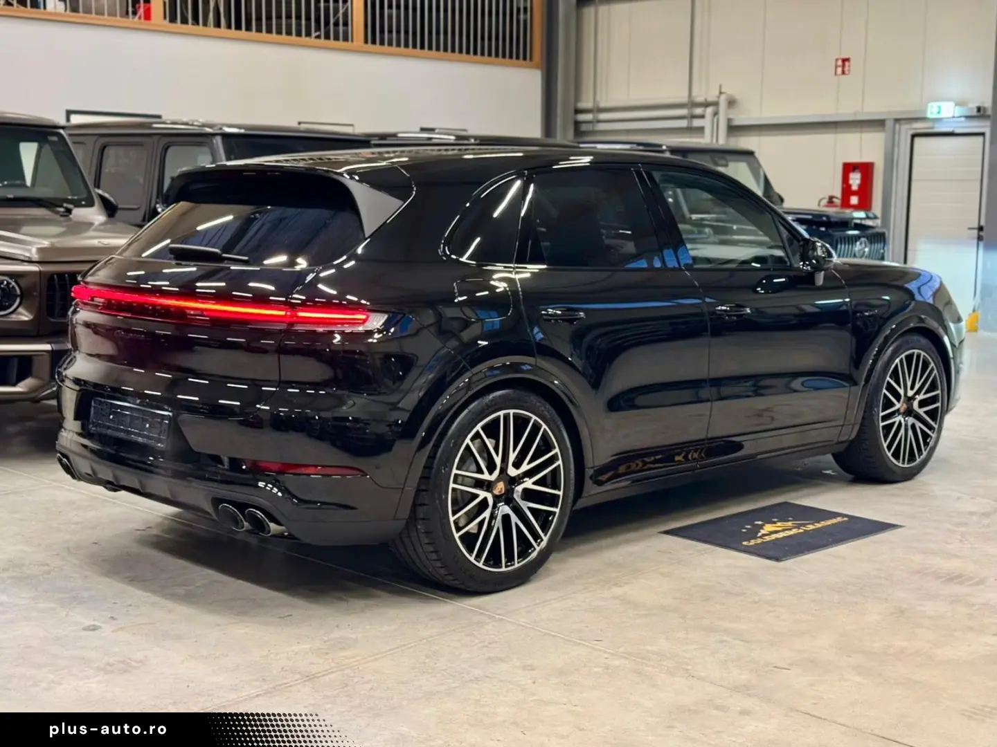 Porsche Cayenne E-Hybrid Black Edition Carbon Turbo