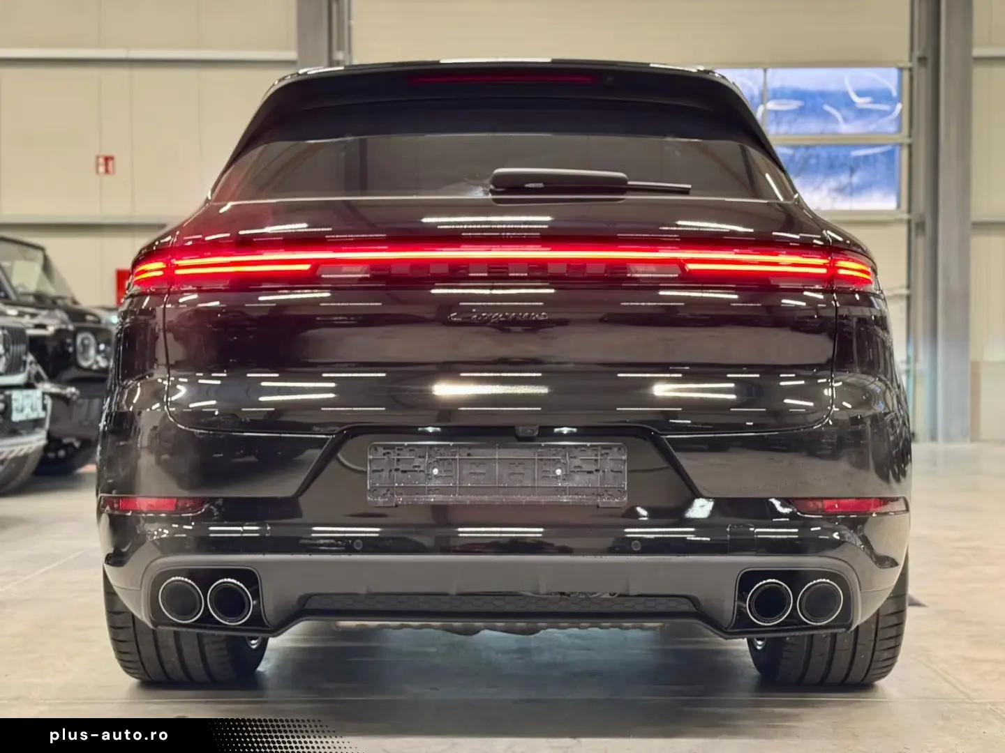 Porsche Cayenne E-Hybrid Black Edition Carbon Turbo