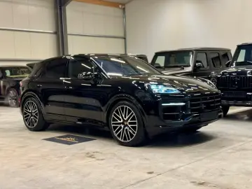 Porsche Cayenne E-Hybrid Black Edition Carbon Turbo