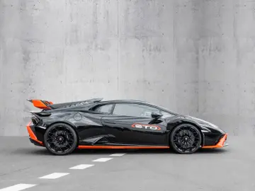 Lamborghini Huracan STO Nero Noctis