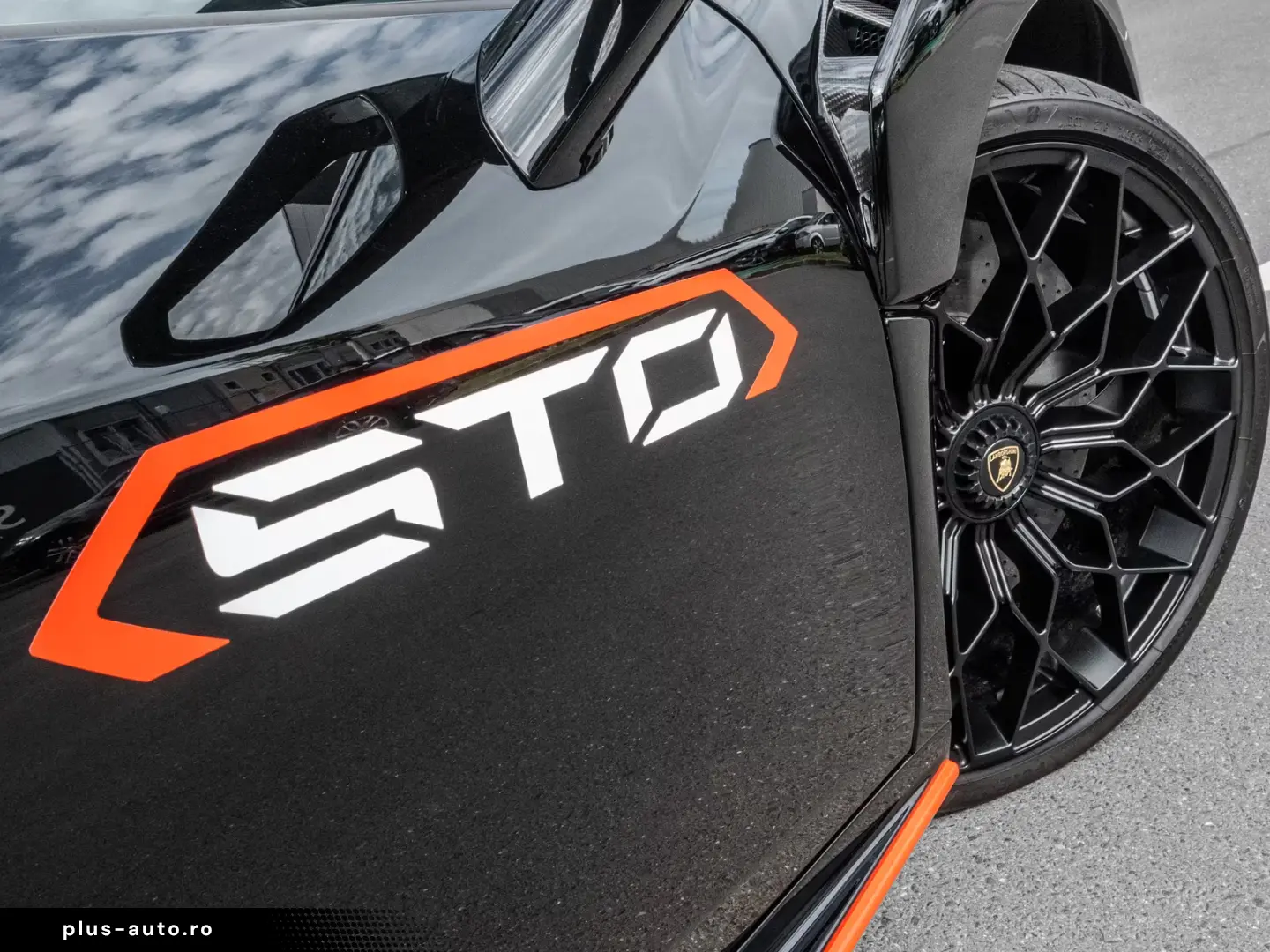 Lamborghini Huracan STO Nero Noctis