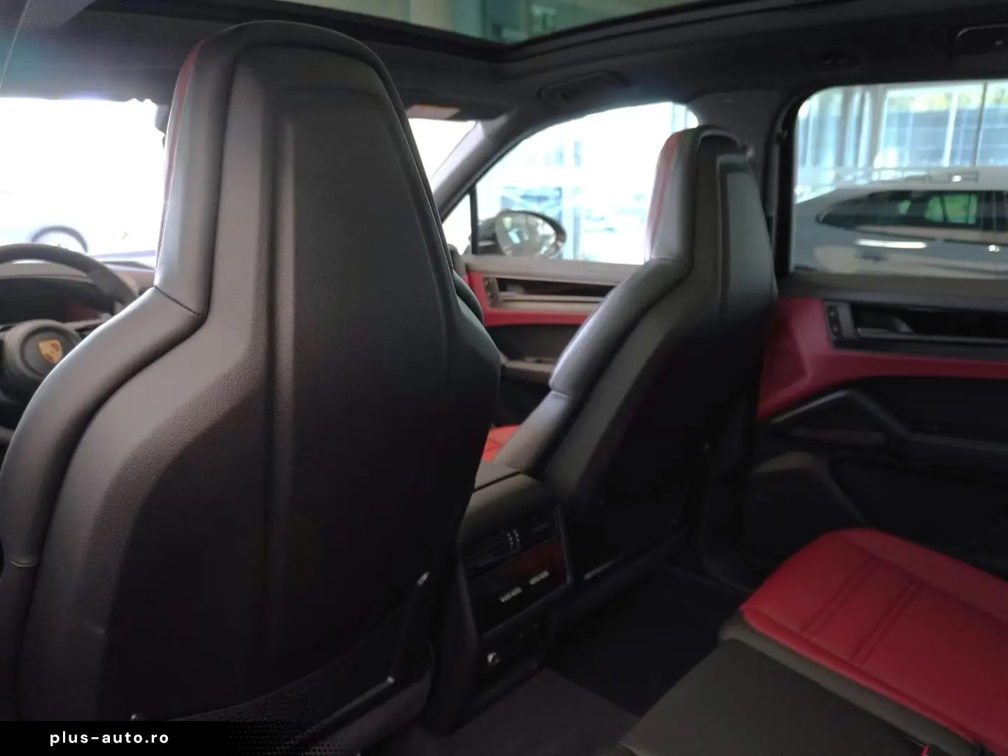 Porsche Cayenne Black Edition SportDesign PassDisplaY