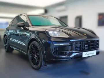 Porsche Cayenne Black Edition SportDesign PassDisplaY