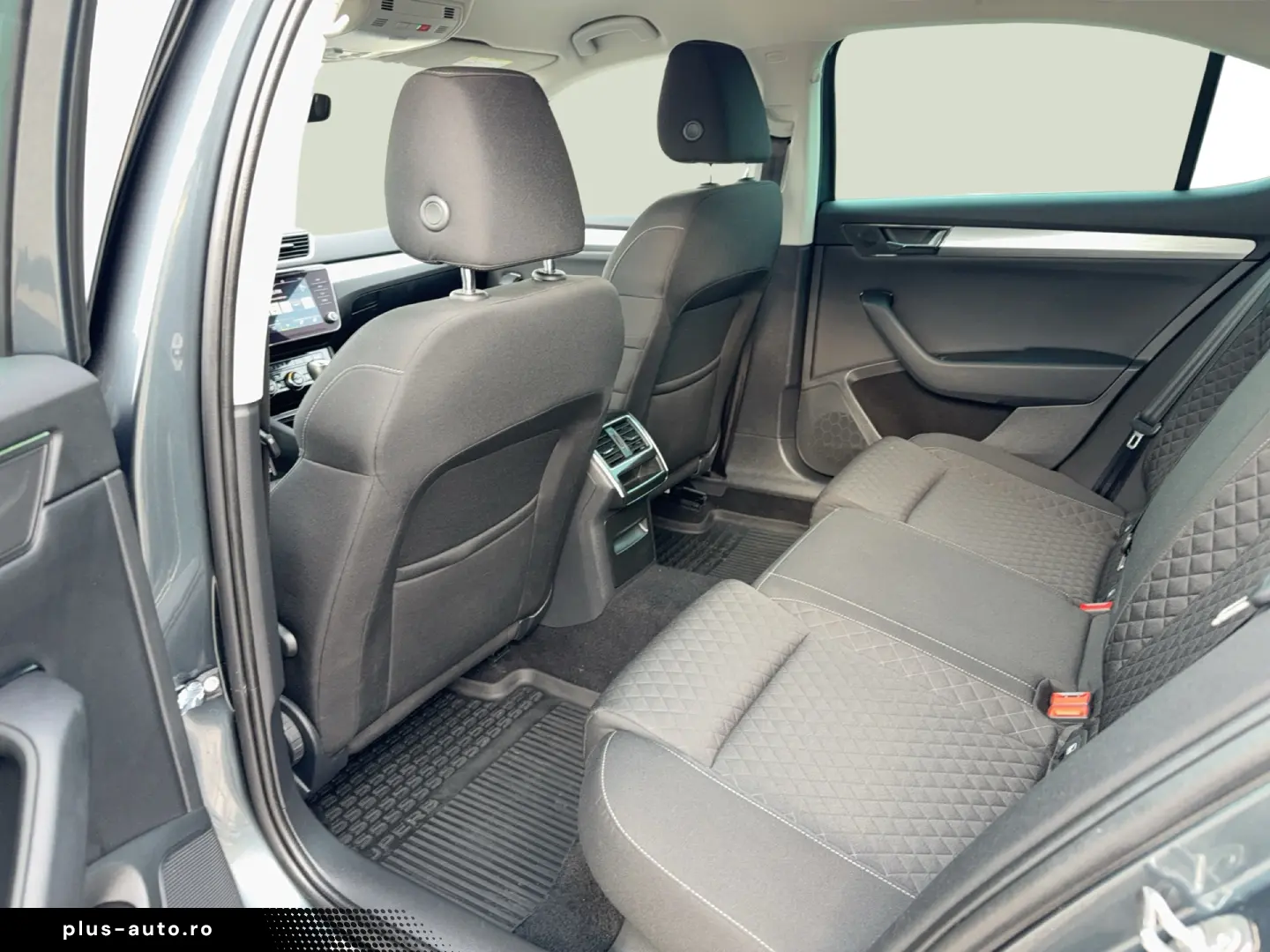 Škoda Superb AMBITION 2.0 TDI DSG