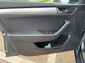 Škoda Superb AMBITION 2.0 TDI DSG