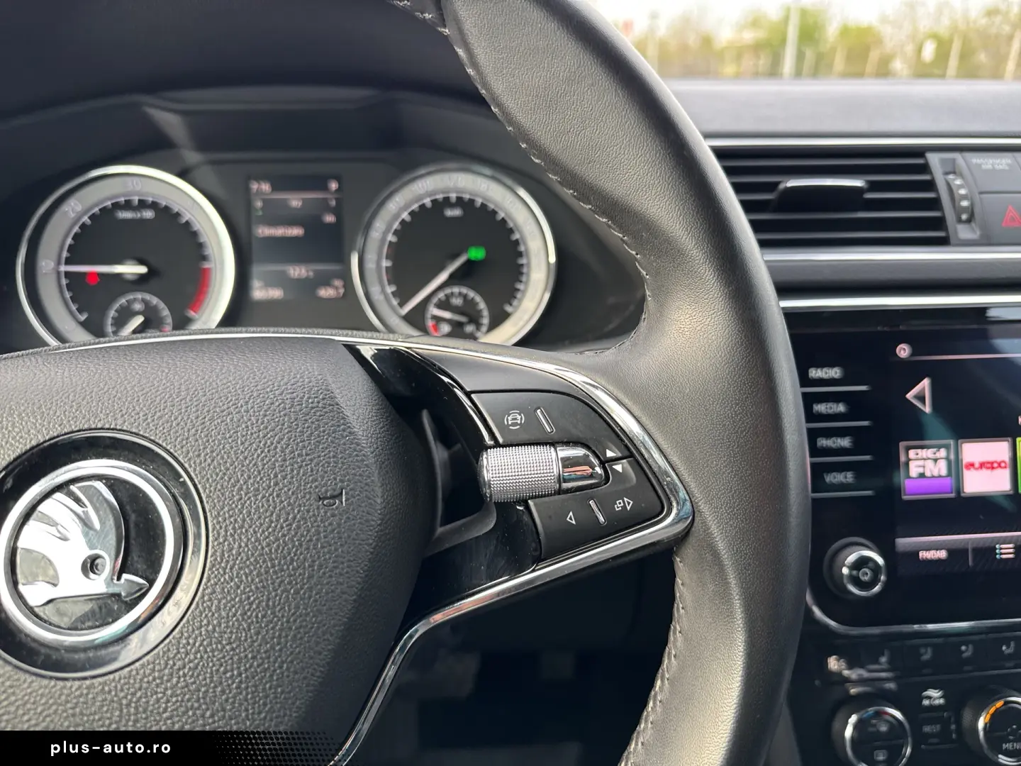 Škoda Superb AMBITION 2.0 TDI DSG