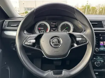 Škoda Superb AMBITION 2.0 TDI DSG