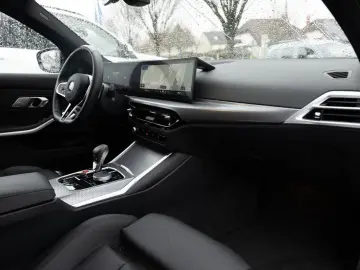 BMW M3 Touring M xDrive Competition LED HUD NAVI H K