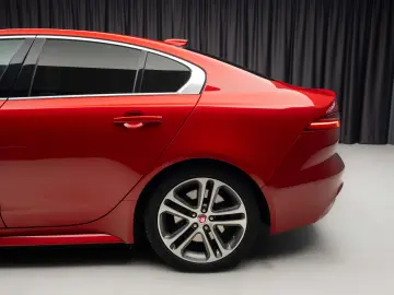 Jaguar XE R-Dynamic AWD