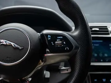 Jaguar XE R-Dynamic AWD