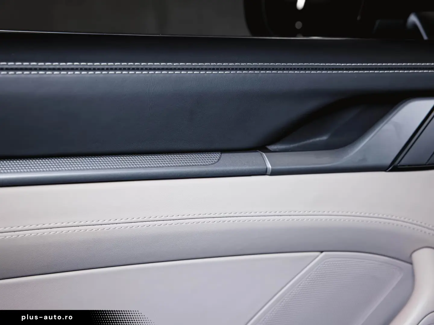 Porsche 911 Carrera 992.2 Sonderlackierung PTS