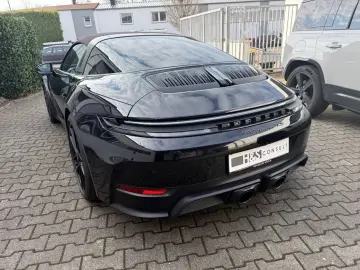 Porsche 911   992 Targa 4 GTS  Lift