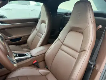 Porsche 911   992 Targa 4 GTS  Lift