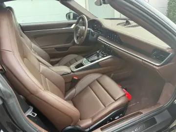 Porsche 911   992 Targa 4 GTS  Lift