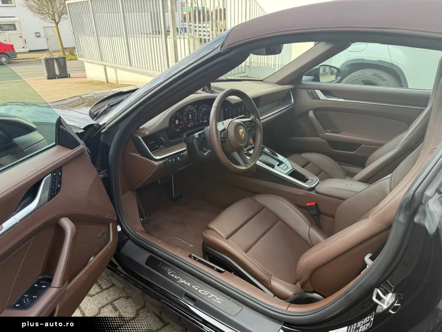 Porsche 911   992 Targa 4 GTS  Lift