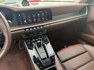 Porsche 911   992 Targa 4 GTS  Lift