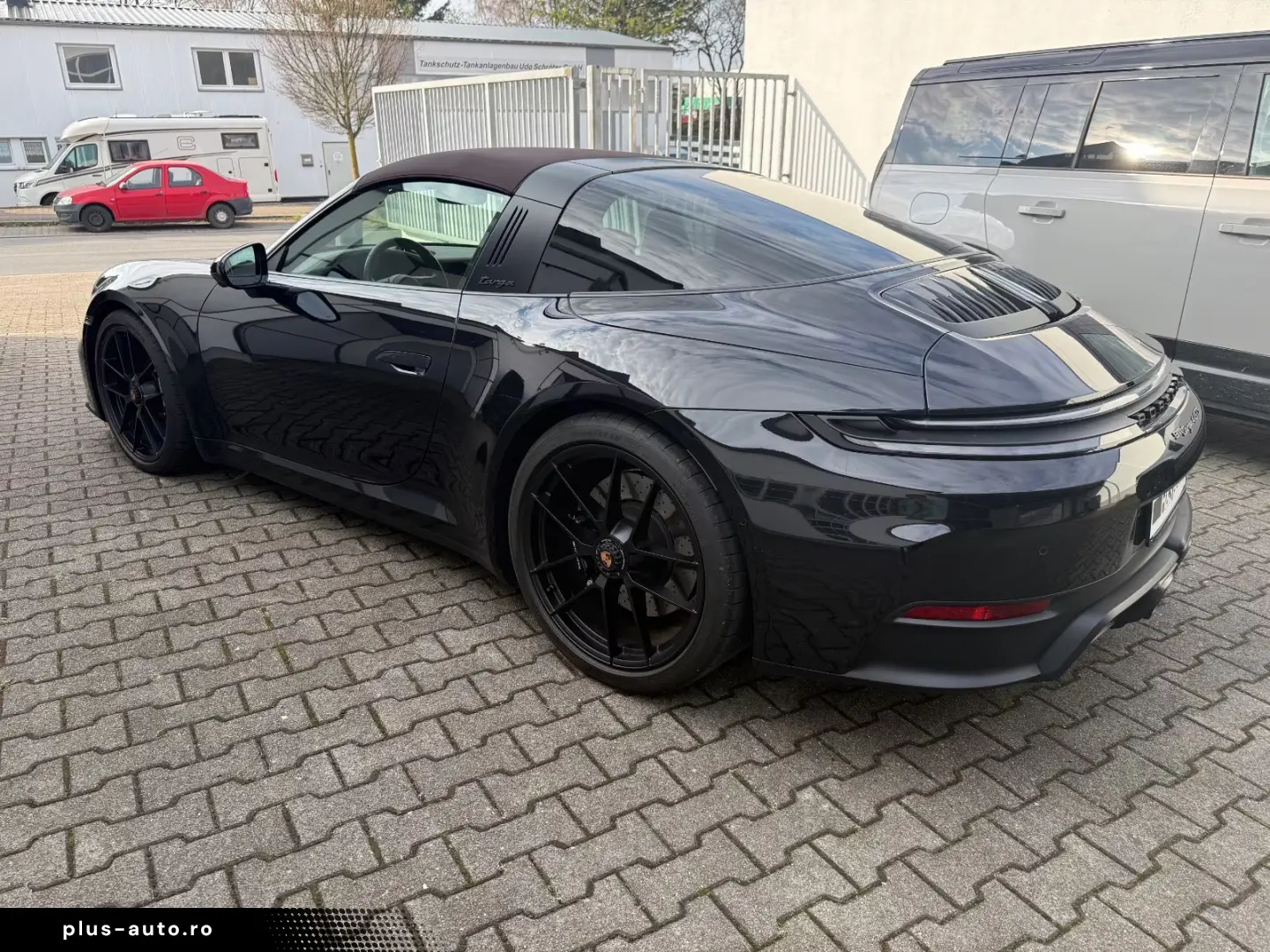 Porsche 911   992 Targa 4 GTS  Lift