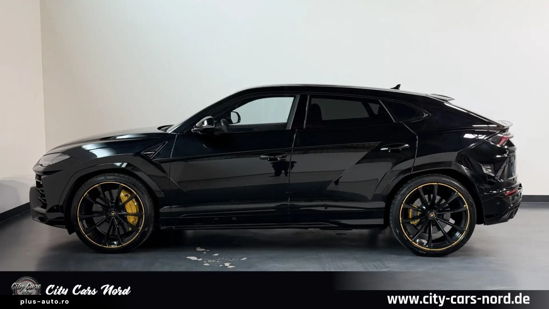 LAMBORGHINI Urus 4.0 V8 4SITZ PANORAMA B&O MASSAGE ADAS