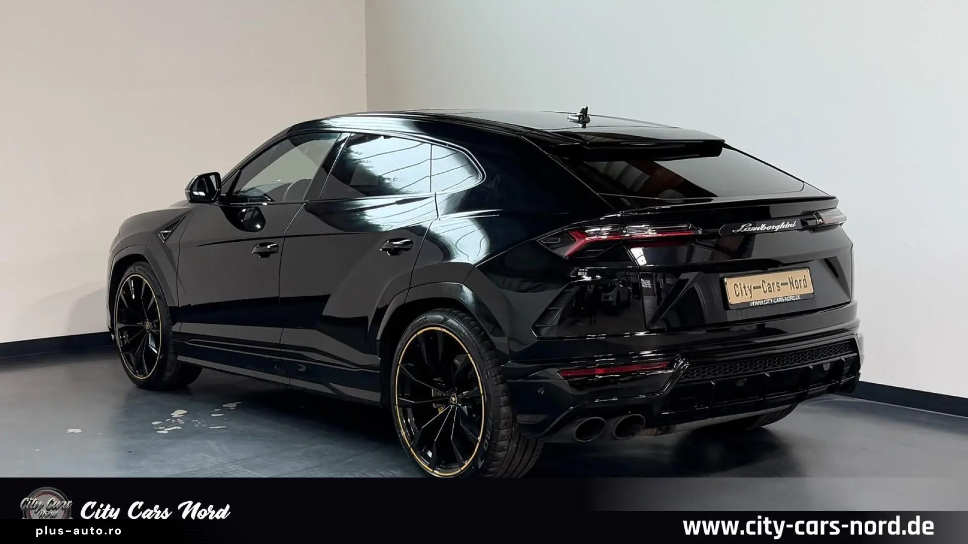 LAMBORGHINI Urus 4.0 V8 4SITZ PANORAMA B&O MASSAGE ADAS