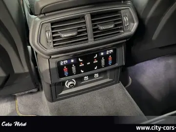 LAMBORGHINI Urus 4.0 V8 4SITZ PANORAMA B&O MASSAGE ADAS