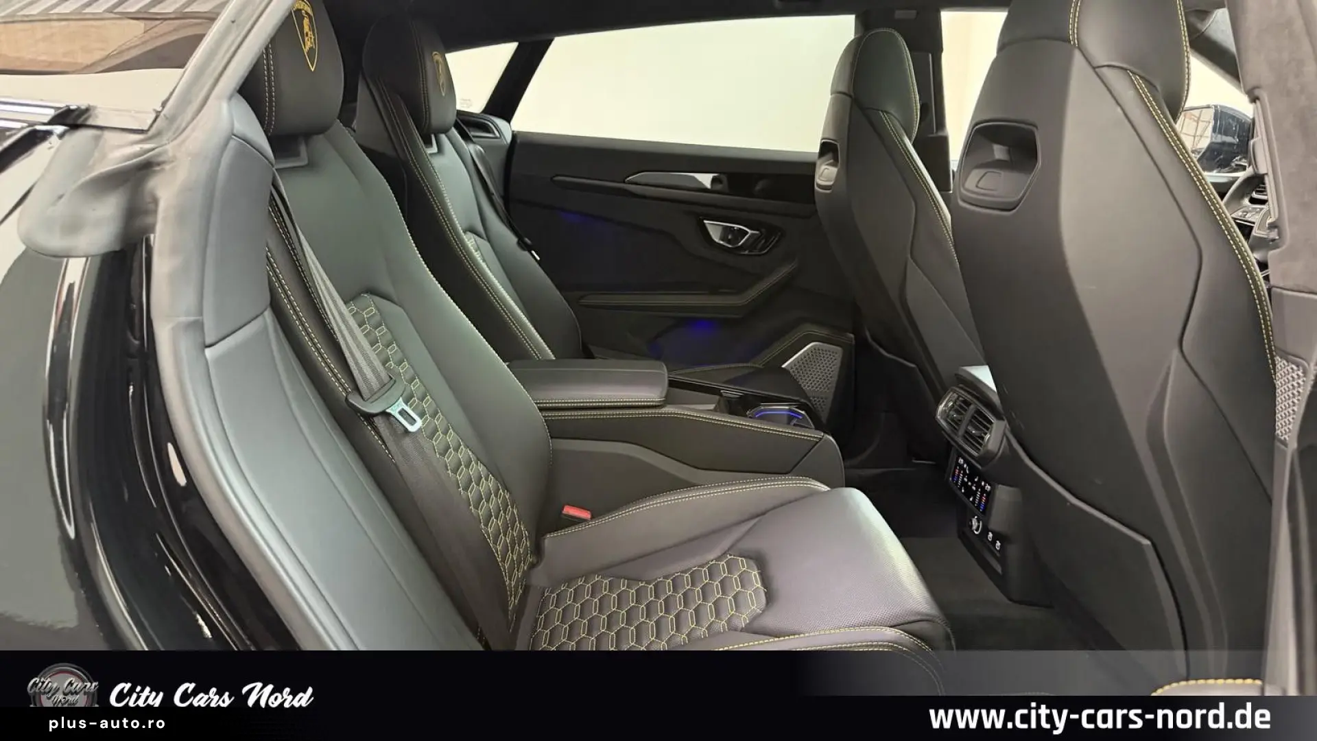 LAMBORGHINI Urus 4.0 V8 4SITZ PANORAMA B&O MASSAGE ADAS