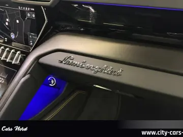 LAMBORGHINI Urus 4.0 V8 4SITZ PANORAMA B&O MASSAGE ADAS