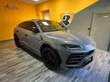 LAMBORGHINI Lamborghini Urus