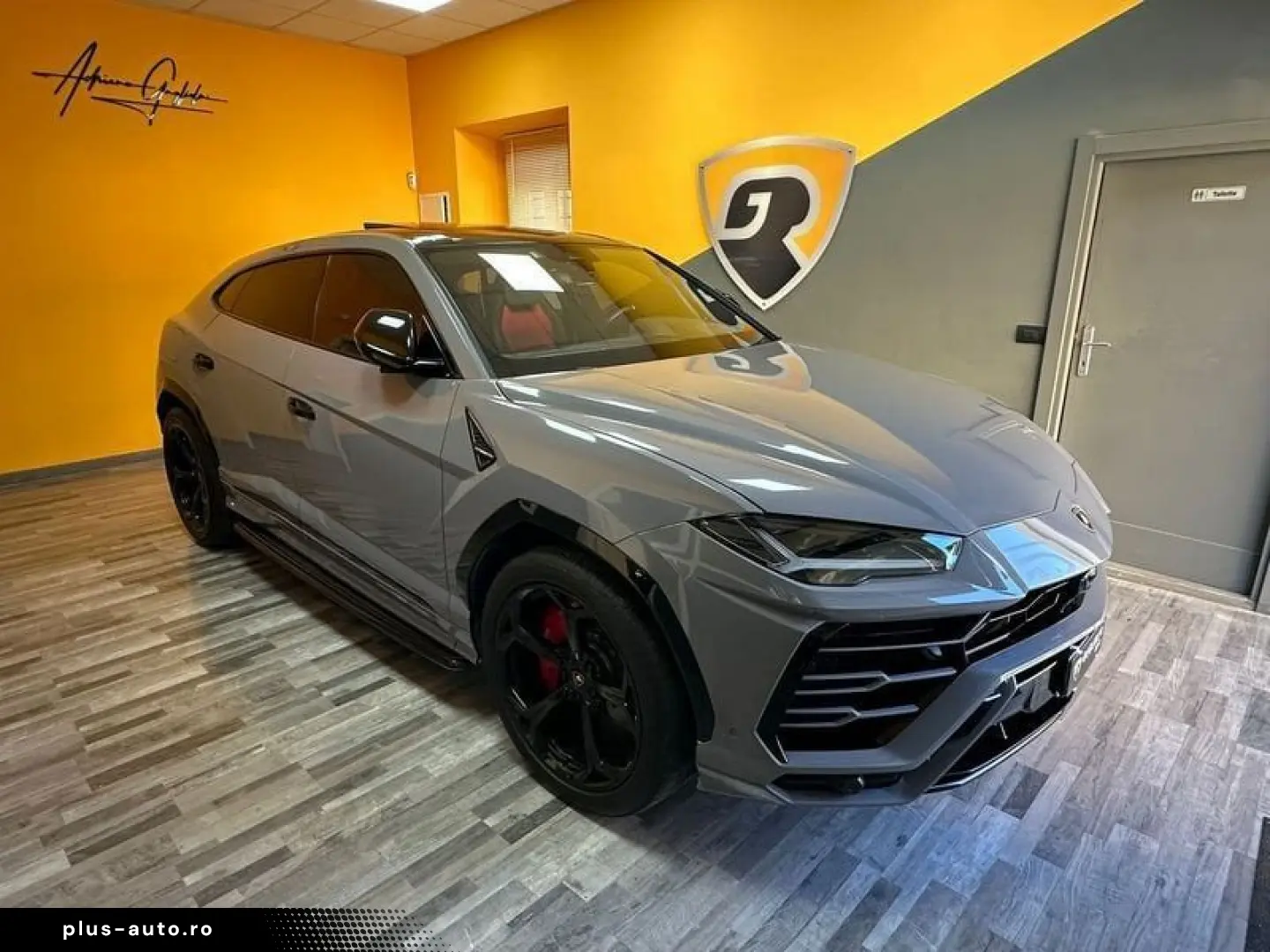 LAMBORGHINI Lamborghini Urus