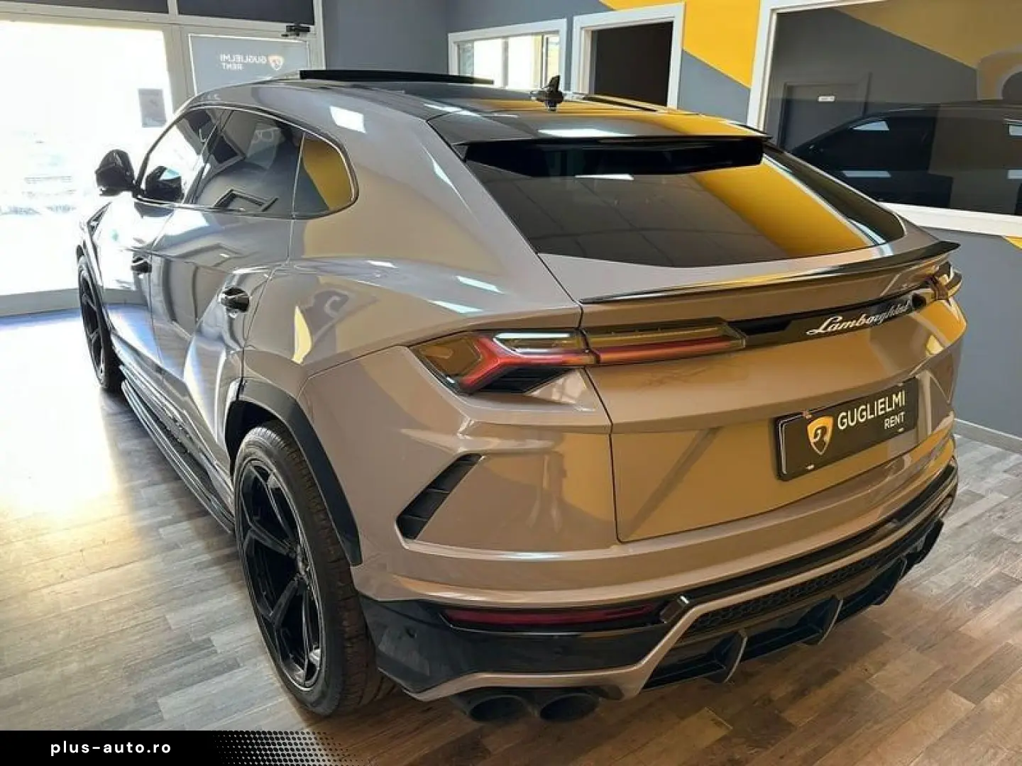 LAMBORGHINI Lamborghini Urus