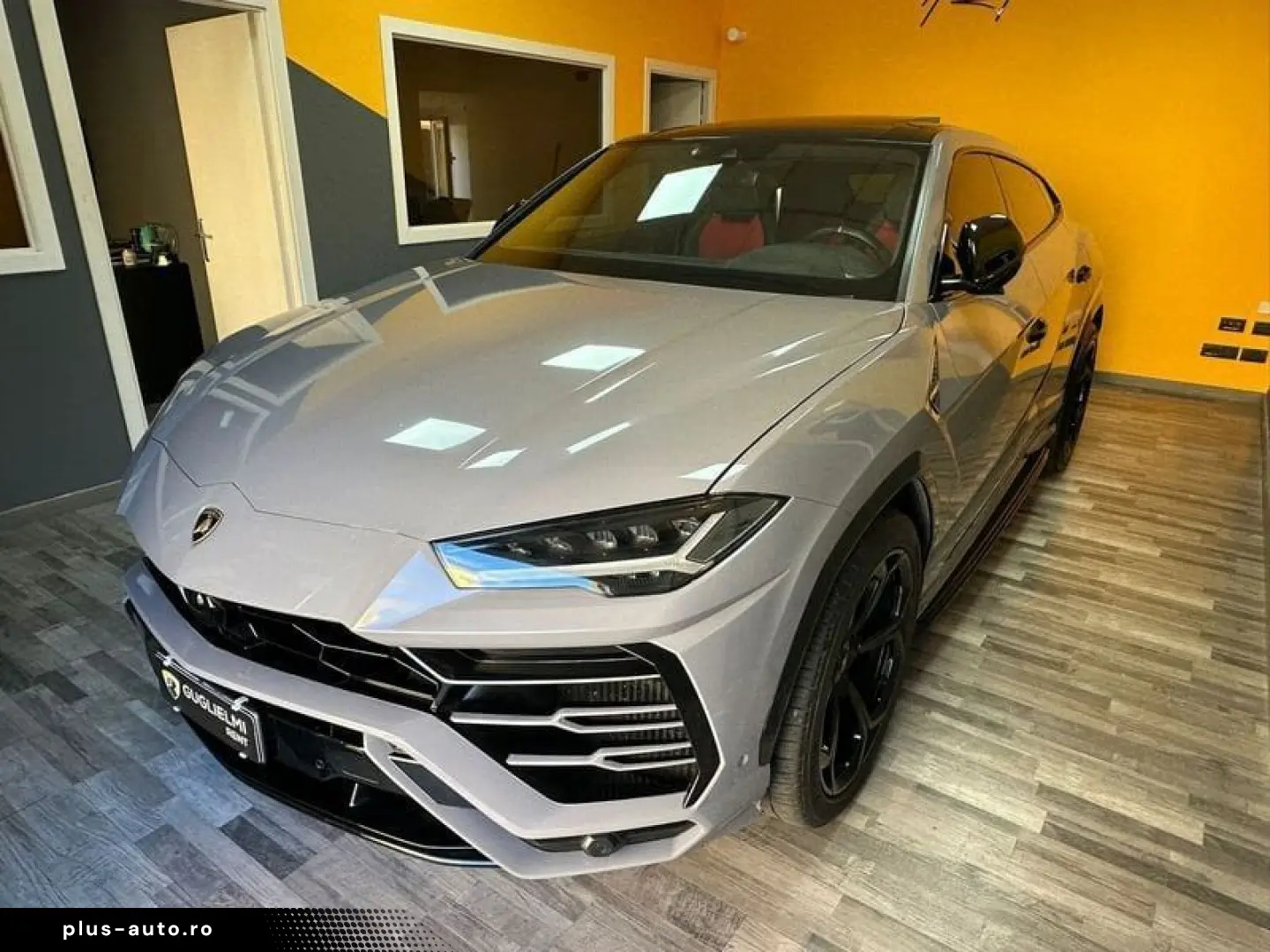 LAMBORGHINI Lamborghini Urus