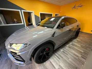 LAMBORGHINI Lamborghini Urus