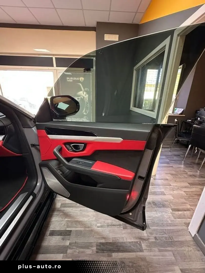LAMBORGHINI Lamborghini Urus
