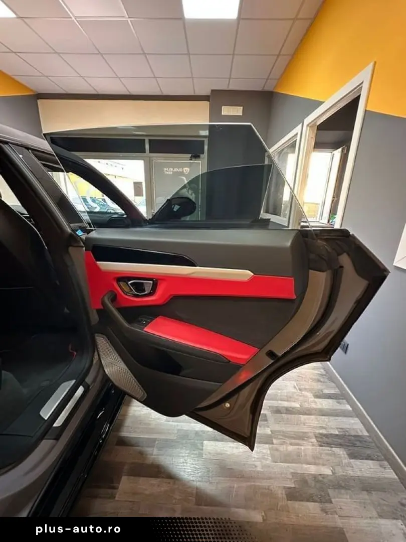 LAMBORGHINI Lamborghini Urus