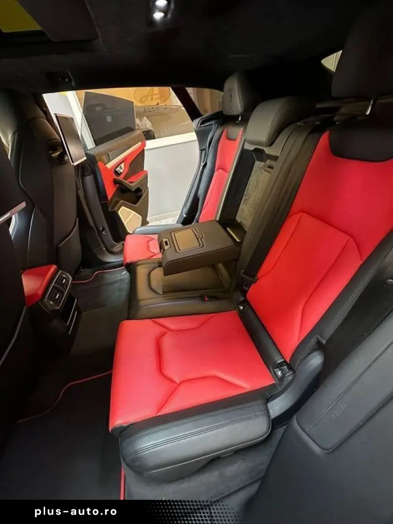 LAMBORGHINI Lamborghini Urus