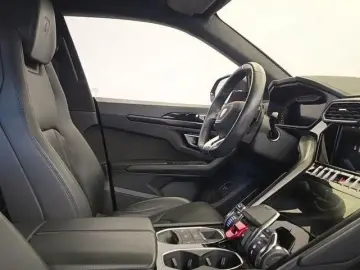 LAMBORGHINI Urus 4.0 V8