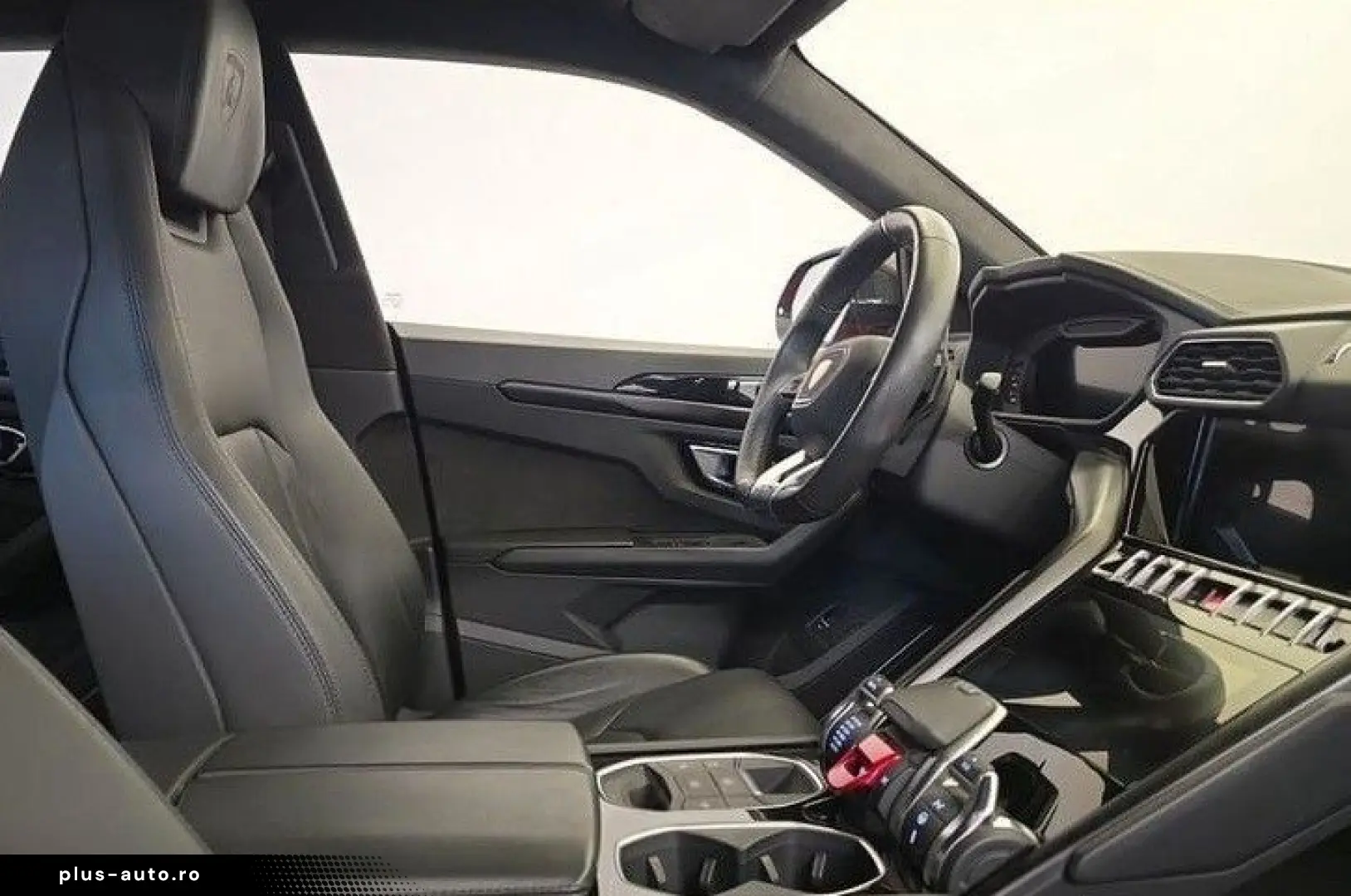 LAMBORGHINI Urus 4.0 V8