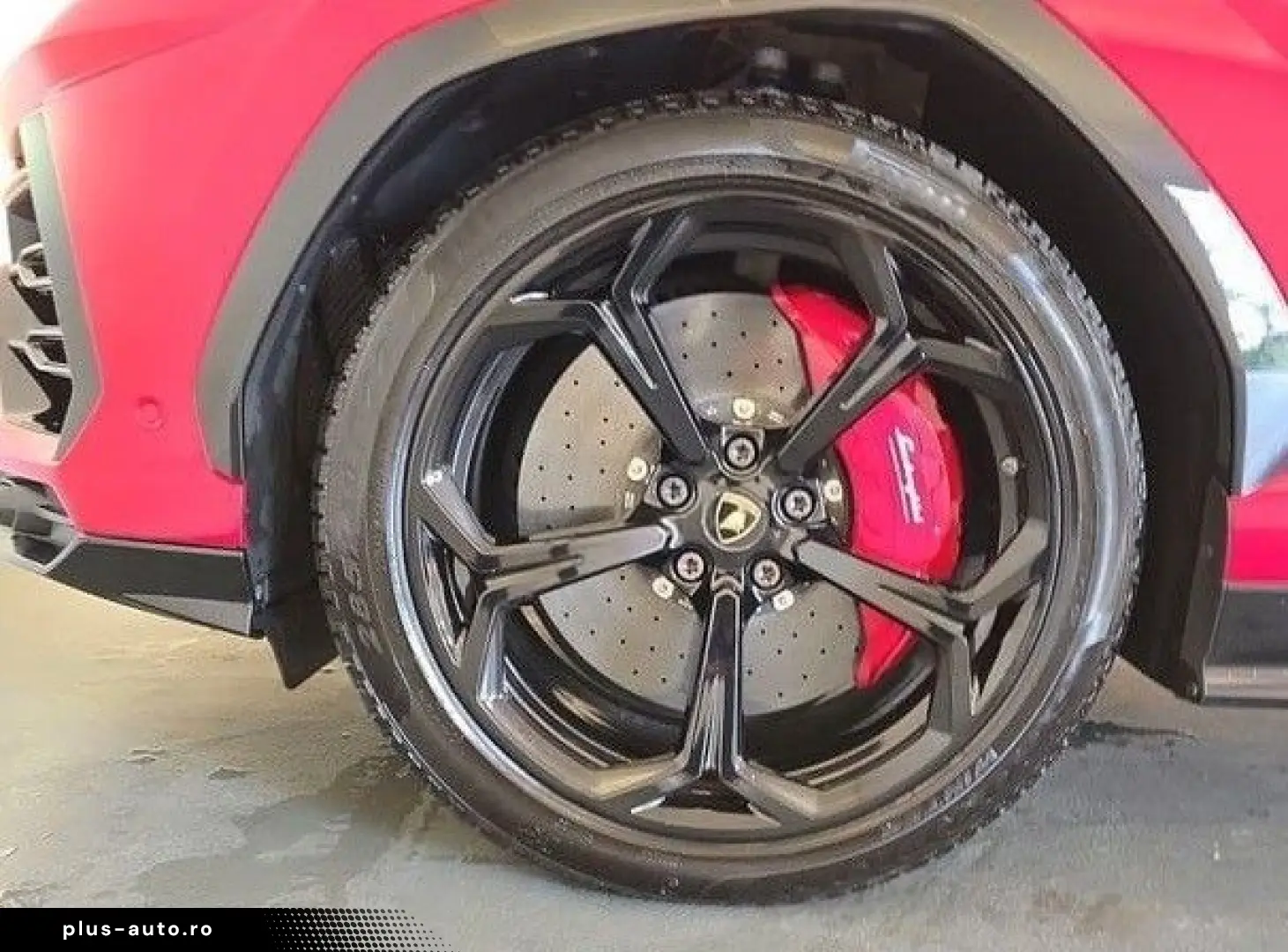 LAMBORGHINI Urus 4.0 V8