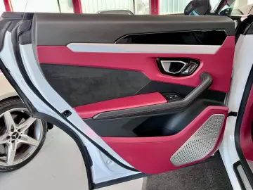 LAMBORGHINI Urus Panorama Garantie B&O 360  ACC Hud Massage