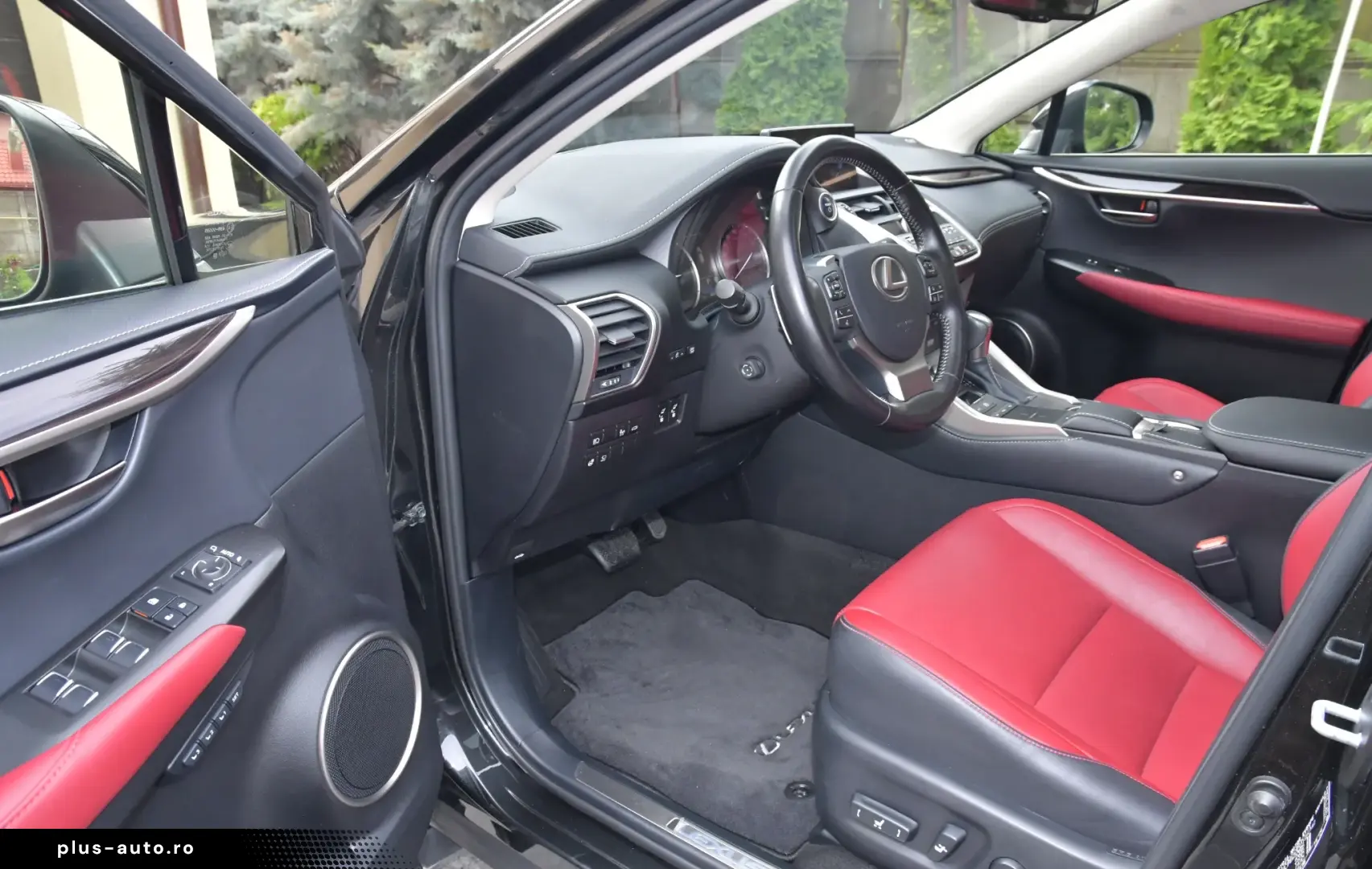 Lexus Seria NX 300h AWD Luxury