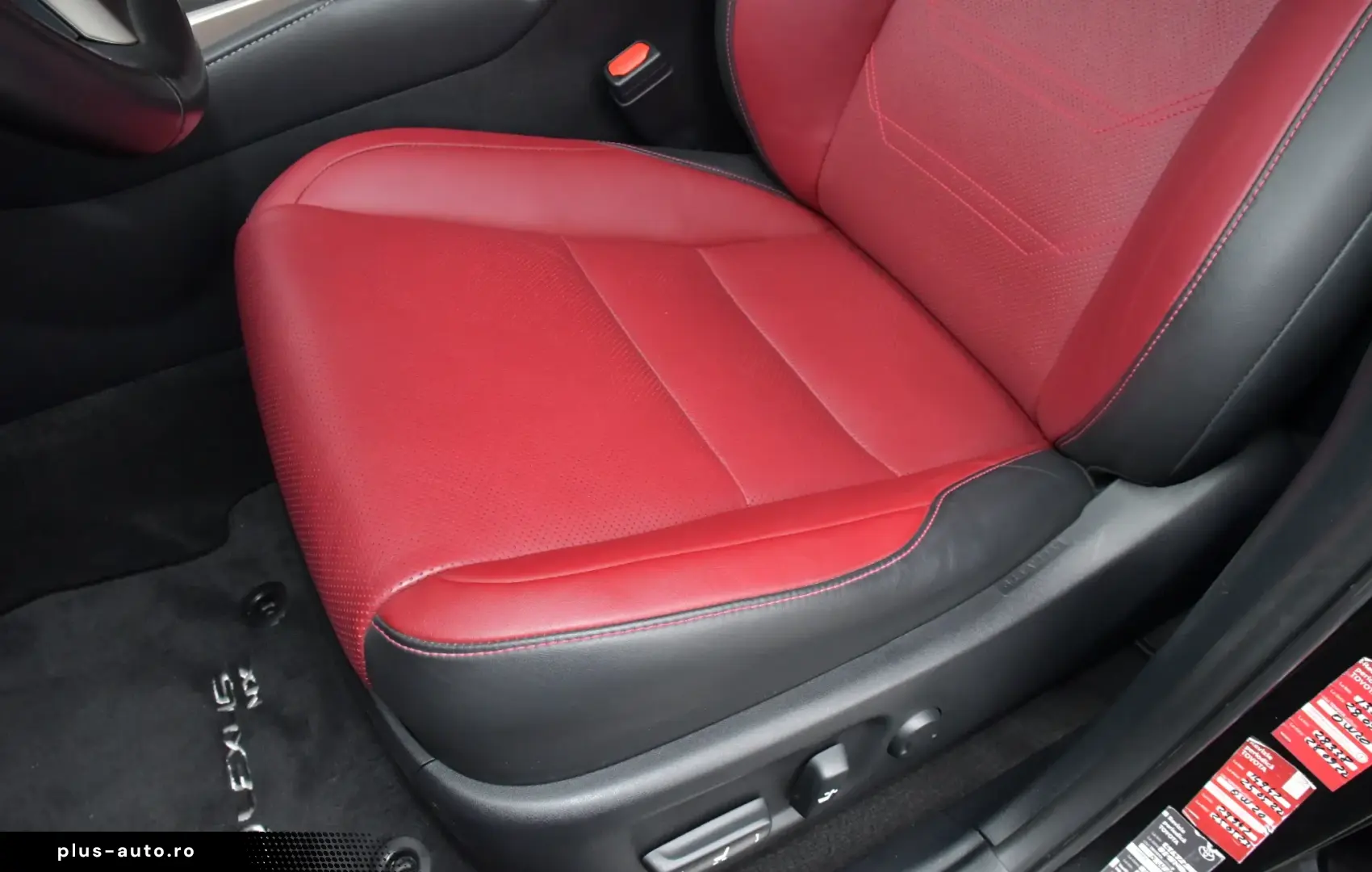 Lexus Seria NX 300h AWD Luxury