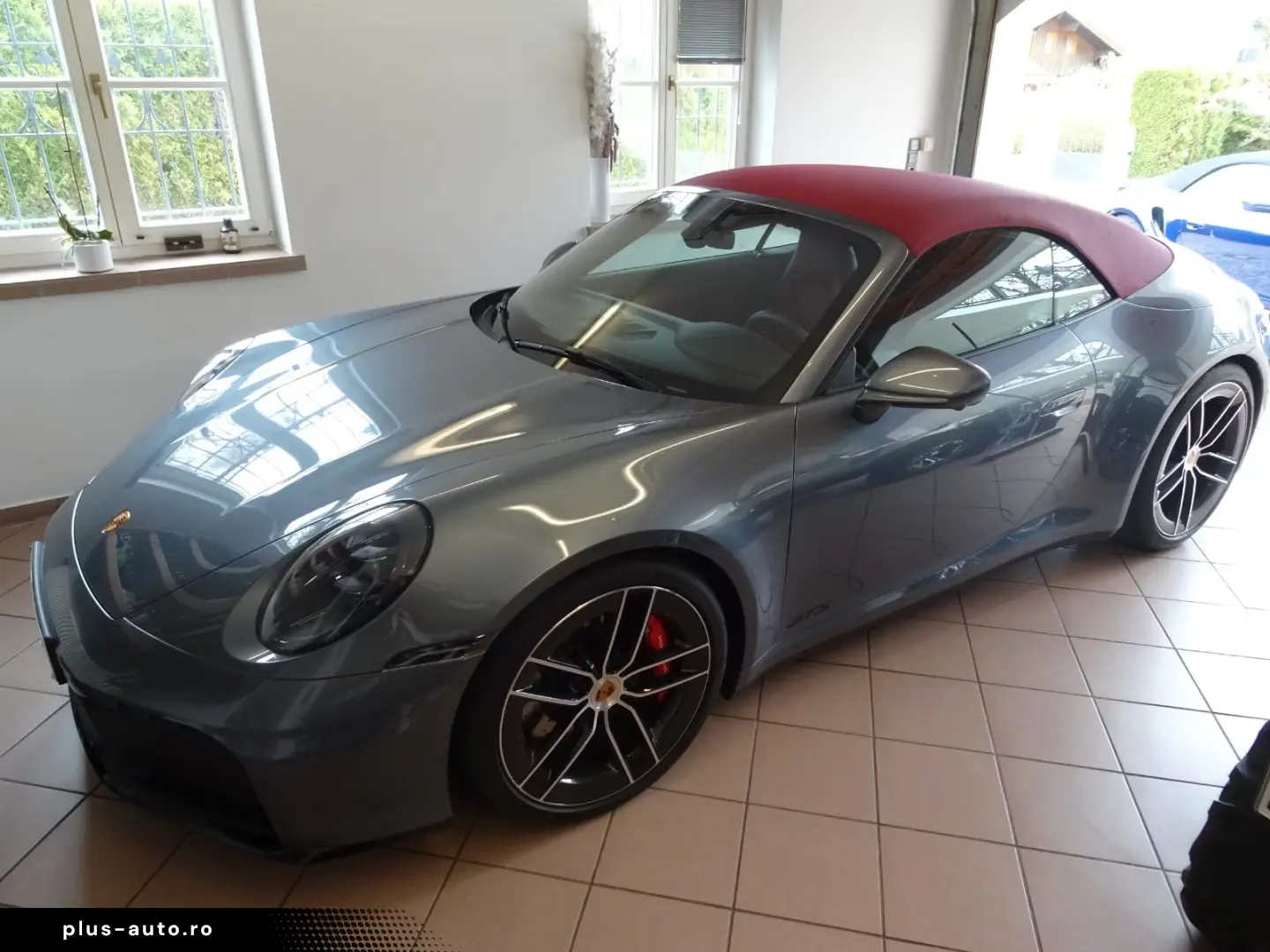 Porsche 992.2 Carrera 4 GTS T-Hybrid Cabrio