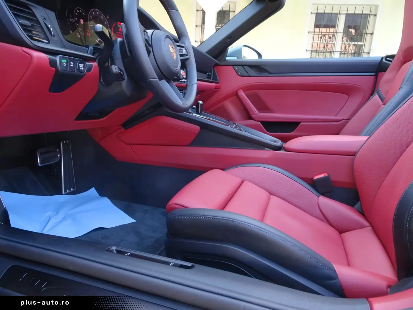 Porsche 992.2 Carrera 4 GTS T-Hybrid Cabrio