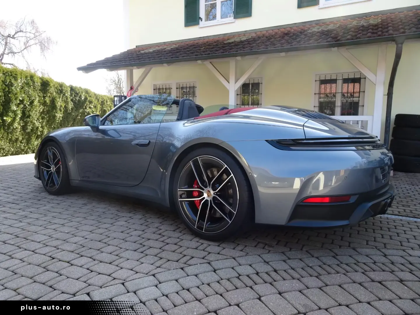Porsche 992.2 Carrera 4 GTS T-Hybrid Cabrio